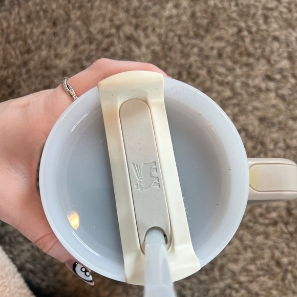 Stanley 1913 Thirst Quencher H2.O flowstate travel tumbler 40 oz Dune Matte - Picture 3 of 5